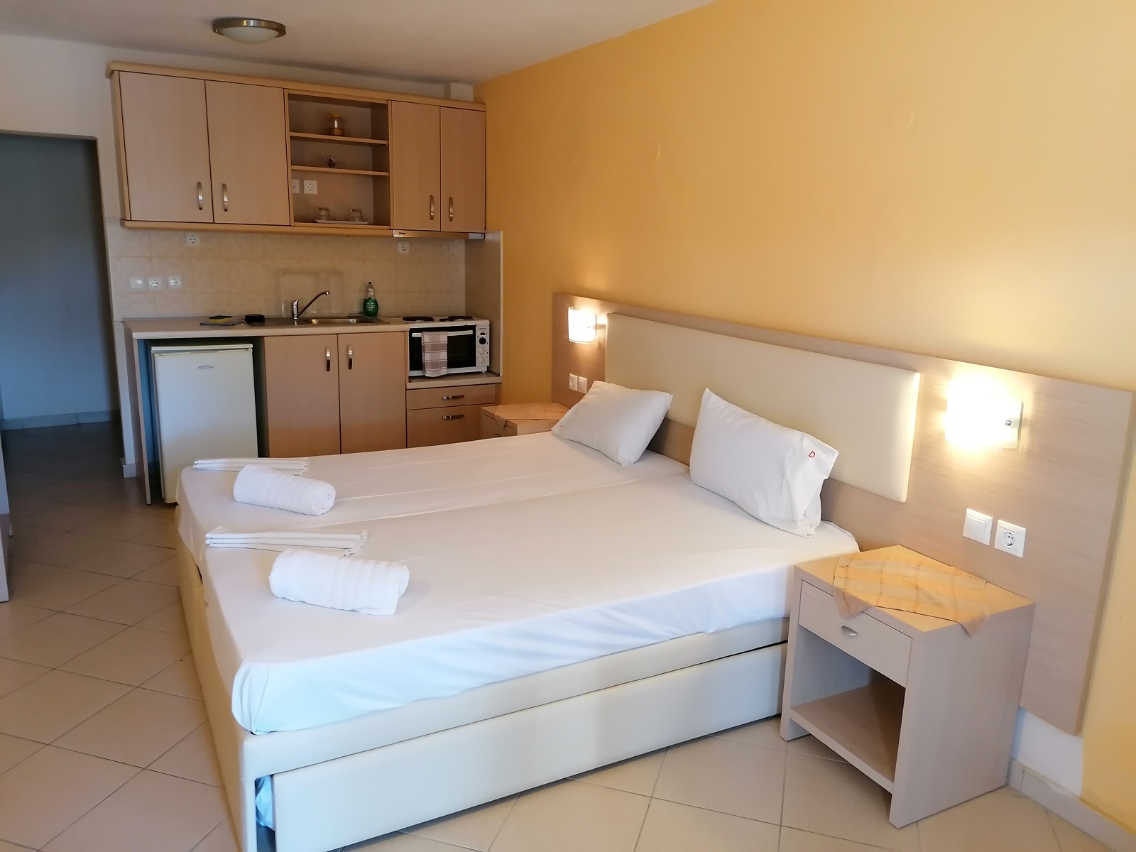 ГЕРАКИНИ – АПАРТ СТУДИА ДЕКАВИЛ