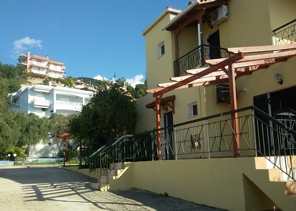 ВИЛА ИРИНИ – ВРАХОС