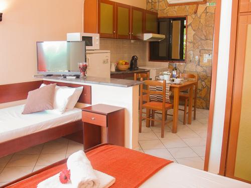 013201triipleor-quadruple-10