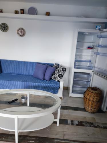 021218marieva-living-room