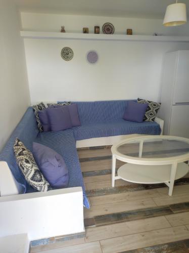 021218marieva-livingroom