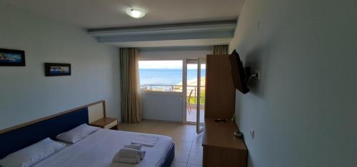 022602IMG-b9ce190f98ddcd3e160587060a1e2ad2-V-1 (1)