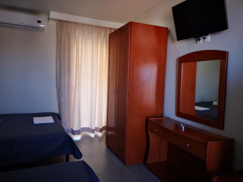 101646IMG-5f32539083296236b3f08fe7a4f82677-V