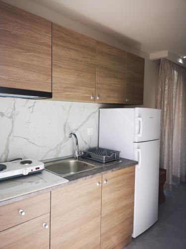 101646IMG-c8dfa8bf75d3e85c2c4ac2ddb557f50f-V