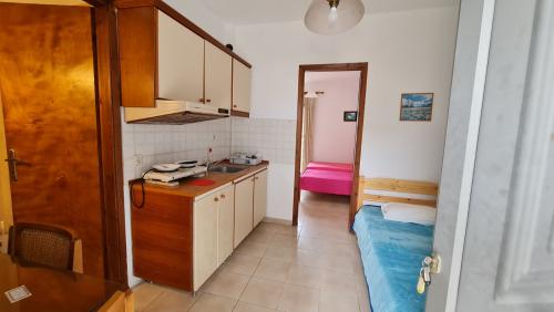 101705KOSTANTIN-KUJNA-