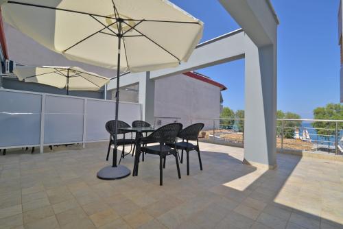 101744IMG-fa2c759e5867f28a716b3e88937958a7-V