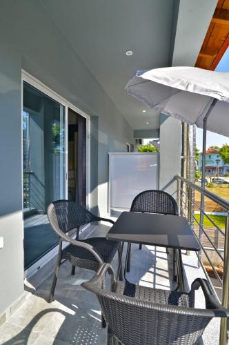 101745IMG-032ff9aa4acc931aaf013e46bddb16fb-V