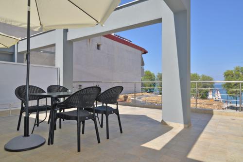 101746IMG-6979f9253a3c4deb4f549f10173d6296-V