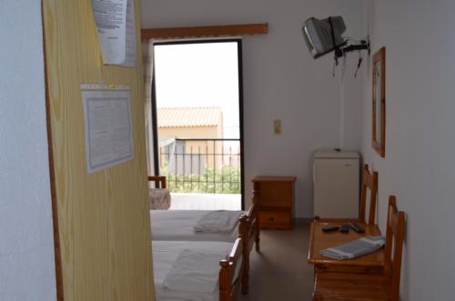 102735velisarios-2 (1)