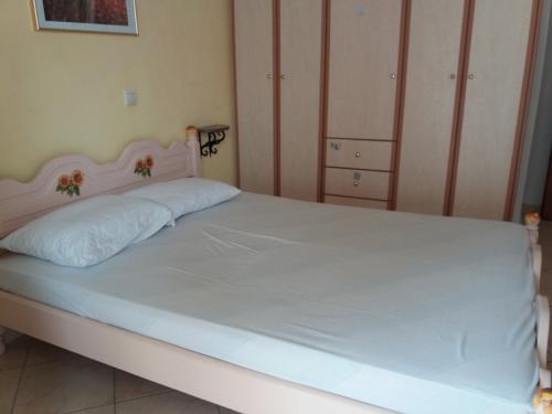 102806ammoudia-vila-dina-5