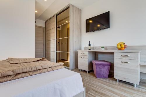 147228978 (1) (1) (1)