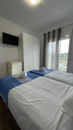 325 ormos-panagias-pic-8-1