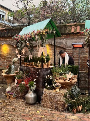 8f40bb46729995d6a55bf4b362da09ec