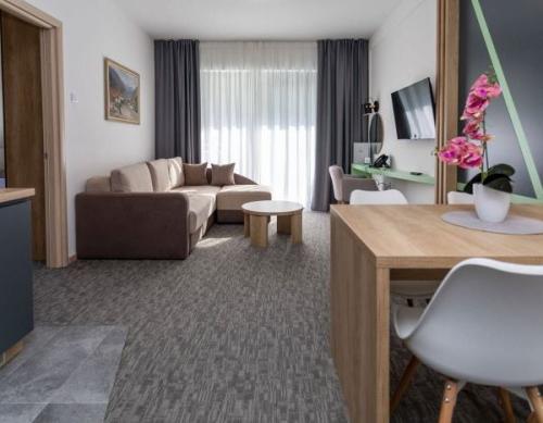 BELA-JELA-LUKOVSKA-9-600x467