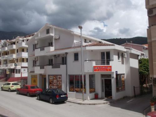 budva-privatno-smestuvanje-01-1-768x576