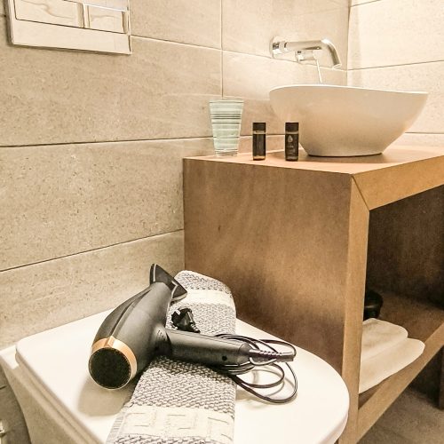 eb3d4553-1d41-4a10-980b-4f7ef94bb650-scaled-qwdg2rucpd3mpf098mz5sgiew4m4hboaonh5wvdx8o