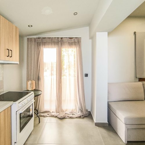 f0711d87-66fe-4ada-9e28-0f4c6e785fc8-scaled-qwd68tq778kmvh4w1n4kvrxu4t6e0eizcrv09w6s94