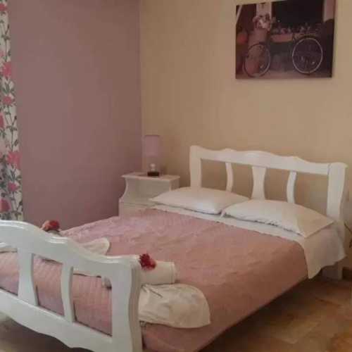 ovaa-neka-bide-prva-600x600