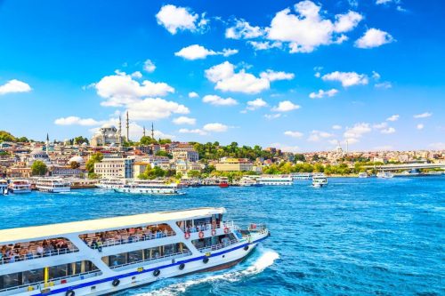 touristic-sightseeing-ships-golden-horn-bay-istanbul-view-suleymaniye-mosque-with-sultanahmet-district-against-blue-sky-clouds-istanbul-turkey-during-sunny-summer-day-1